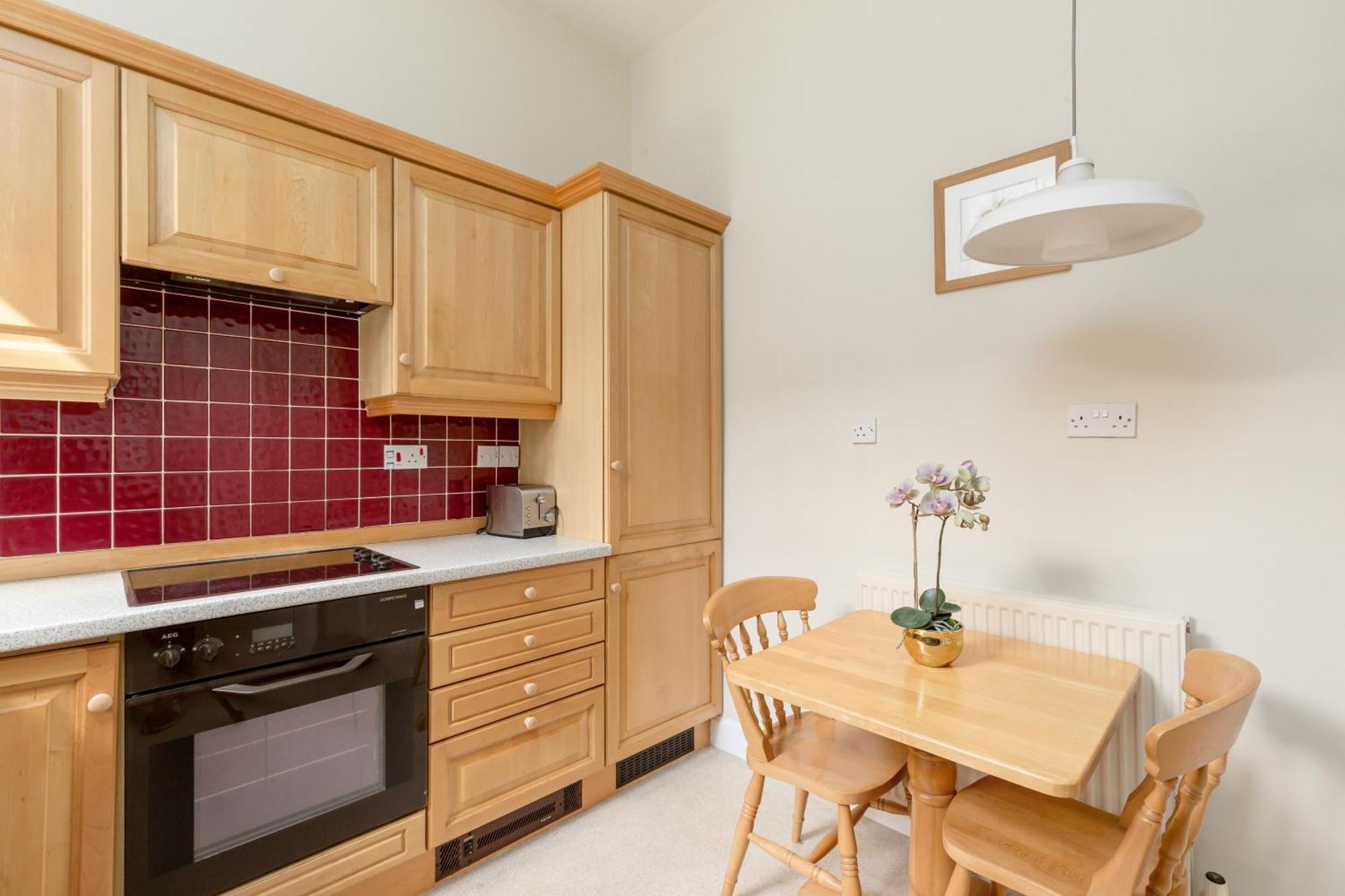 Light And Spacious 2 Bedroom Flat In Heart Of Эдинбург Экстерьер фото